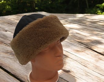 Handmade Leather Börk Hat: Traditional Tuscan Design with Fur