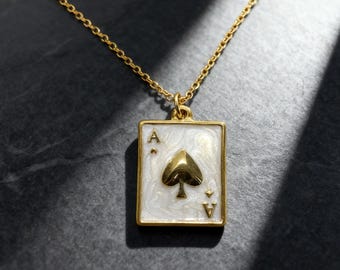 Collana con asso di picche, ciondolo con carta da gioco, gioiello da mazzo in acciaio inossidabile - Italia Collana con asso di picche, ciondolo con carta da gioco, gioiello da mazzo in acciaio inossidabile - Italia