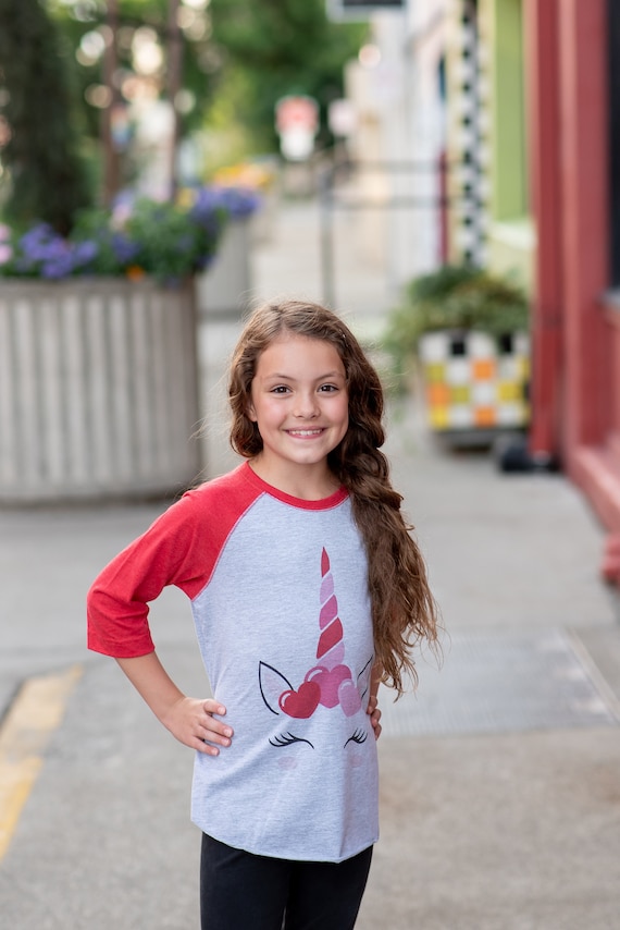7 ate 9 Apparel Kids Unicorn Hair Raglan Tee Pink 7 ate 9 Apparel Kids Unicorn Hair Raglan Tee Pink