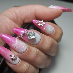 Press-on nails, Pink and white nails, 3D nail art, Nail decorations, Cute press-on nails, Fashionable nails, Glamorous nails, Trendy nail