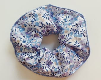 SCRUNCHIE // made with Liberty Fabric Tana Lawn// hair accessories // Liberty print Wiltshire (purple)