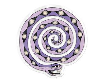 Pode incluir: Um autocolante com uma cobra roxa em espiral. A cobra tem detalhes em preto e branco e uma expressão ameaçadora. O autocolante está sobre um fundo branco, adequado para várias aplicações.