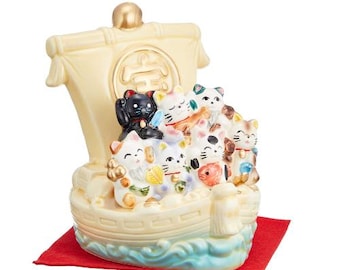 Japanese Lucky Cat Treasure Ship | Setoyaki Ceramic Ornament | Ale-net Maneki Neko Figurine,Japanese Ceramic Decor,Cat Lover Gift,ManekiNeko