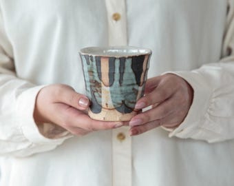 Japanische Teetasse mit handbemalter Mino Ware-Stil, im japanischen Stil Mino Ware Keramik, Polka Dot-Muster, mikrowellengeeignet, spülmaschinenfest