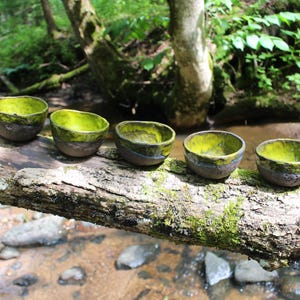 Tazas de cacao hechas a mano: cerámica rústica, taza ritual, vajilla artesanal única.