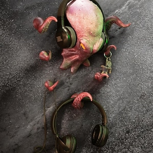 Octopus Headphone Wall Hanger | Cephalopod-Inspired Stand for Headphones, Keys, Hats, Coats, Purses | Gaming & Music Studio Decor