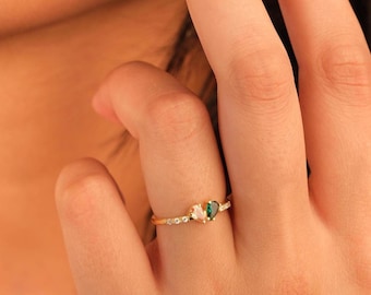 Personalisierte Herz Birthstone Ring, 2 Birthstone Ring, Mutters Ring, Zierliche Stapel Schmuck Bedeutungsvolles Geschenk für Sie, Weihnachtsgeschenk