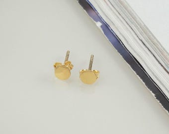 Circle Earrings • Dainty Stud Earrings • Circle Stud Earrings • Minimalist Earrings
