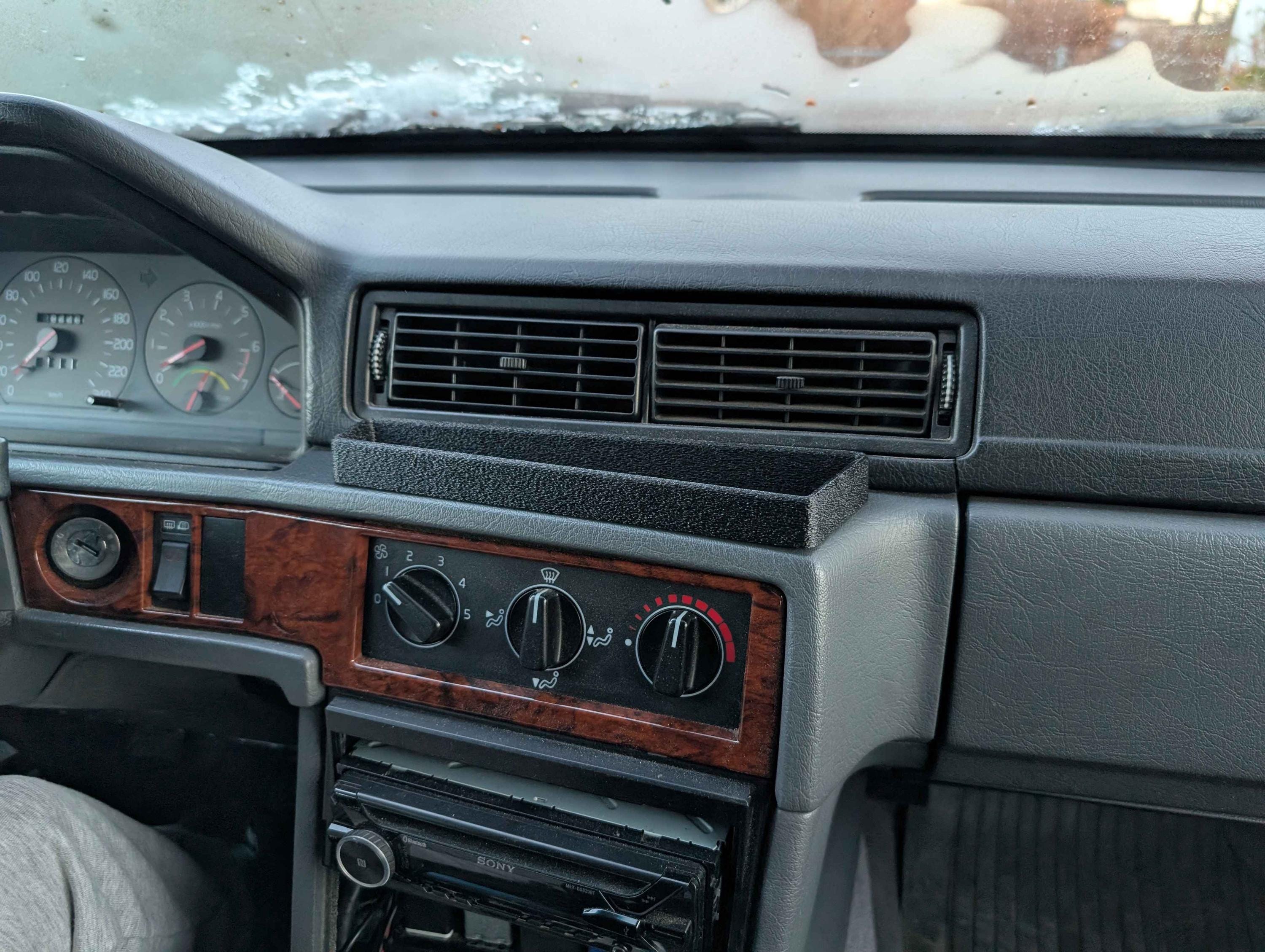 Volvo 740, 940 Middle Penntray, Pencil Holder, Pen Tray, Pennfack 