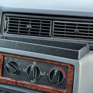 volvo 740, 940 middle Penntray, pencil holder, pen tray, pennfack, myntfack, Coin compartment, Coin holder, shelf, pen, pen holder, coin