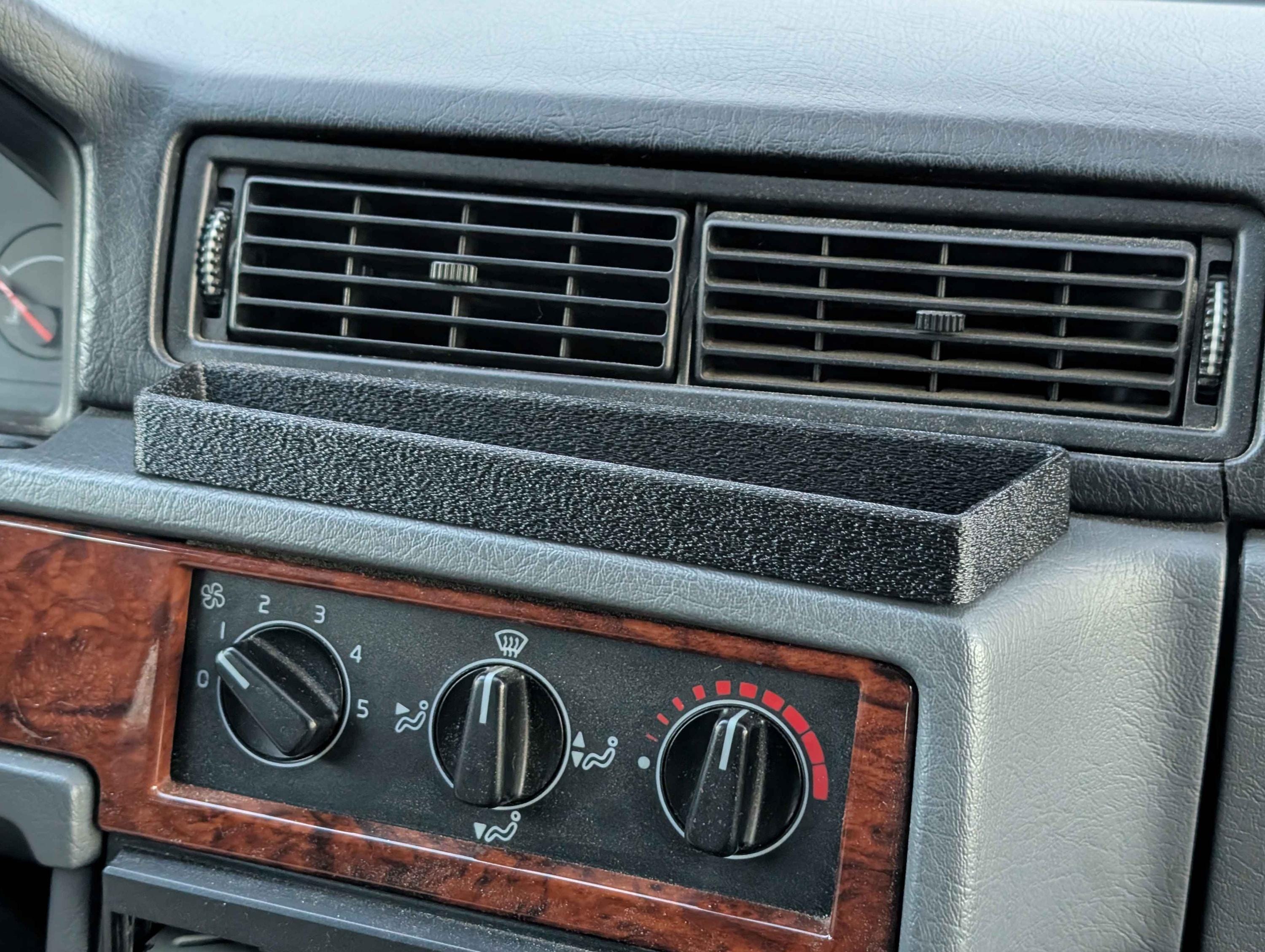 Volvo 740, 940 Middle Penntray, Pencil Holder, Pen Tray, Pennfack