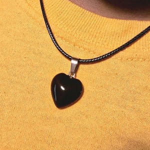 Heart pendant necklaces