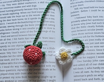 Crochet Strawberry Bookmark  Pattern – PDF, Amigurumi Pattern, Digital Download
