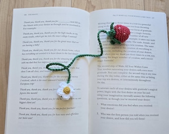Handmade Crochet Strawberry Bookmark – 100% Cotton Yarn Book Accessory with Flower