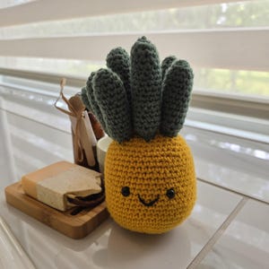 Handmade Crochet Pineapple Amigurumi – Tropical Fruit Plush Home Decor