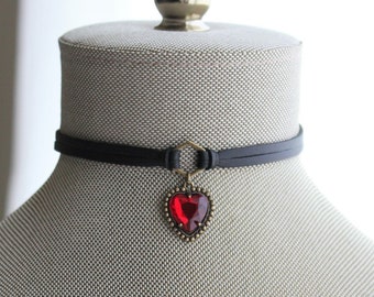 Heart Choker. 14 Leather colors to choose from