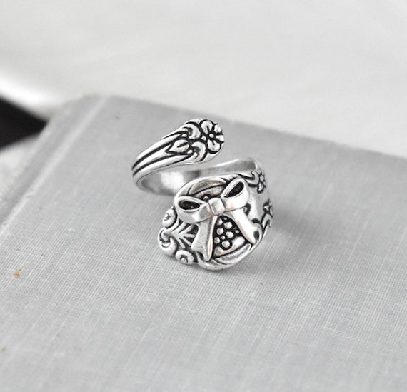 Bow Spoon Ring. Coquette Jewelry