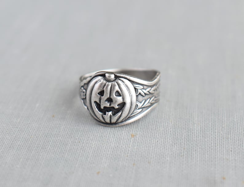 Pumpkin Spoon Ring. Dainty Ring image 3