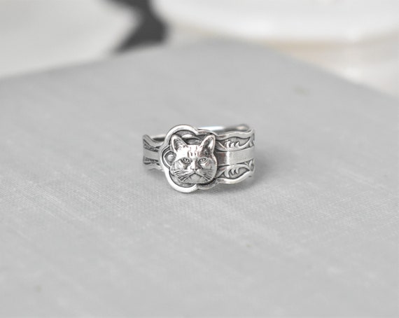 Cat Spoon Ring. Dainty Ring