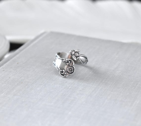 Bee Spoon Ring. Dainty Ring