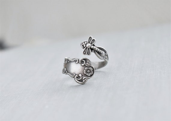 Dragonfly Spoon Ring. Dainty Ring