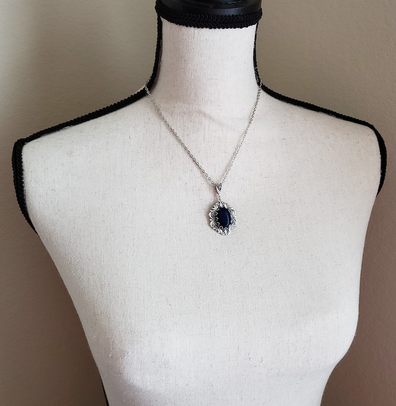 Lapis Lazuli Necklace. Gemstone Necklace image 6