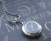 Celtic Locket Necklace Celtic Knot Jewelry Silver Locket Bridesmaid Wedding Gift Jewelry Irish Locket Vintage Style Photo Picture Locket