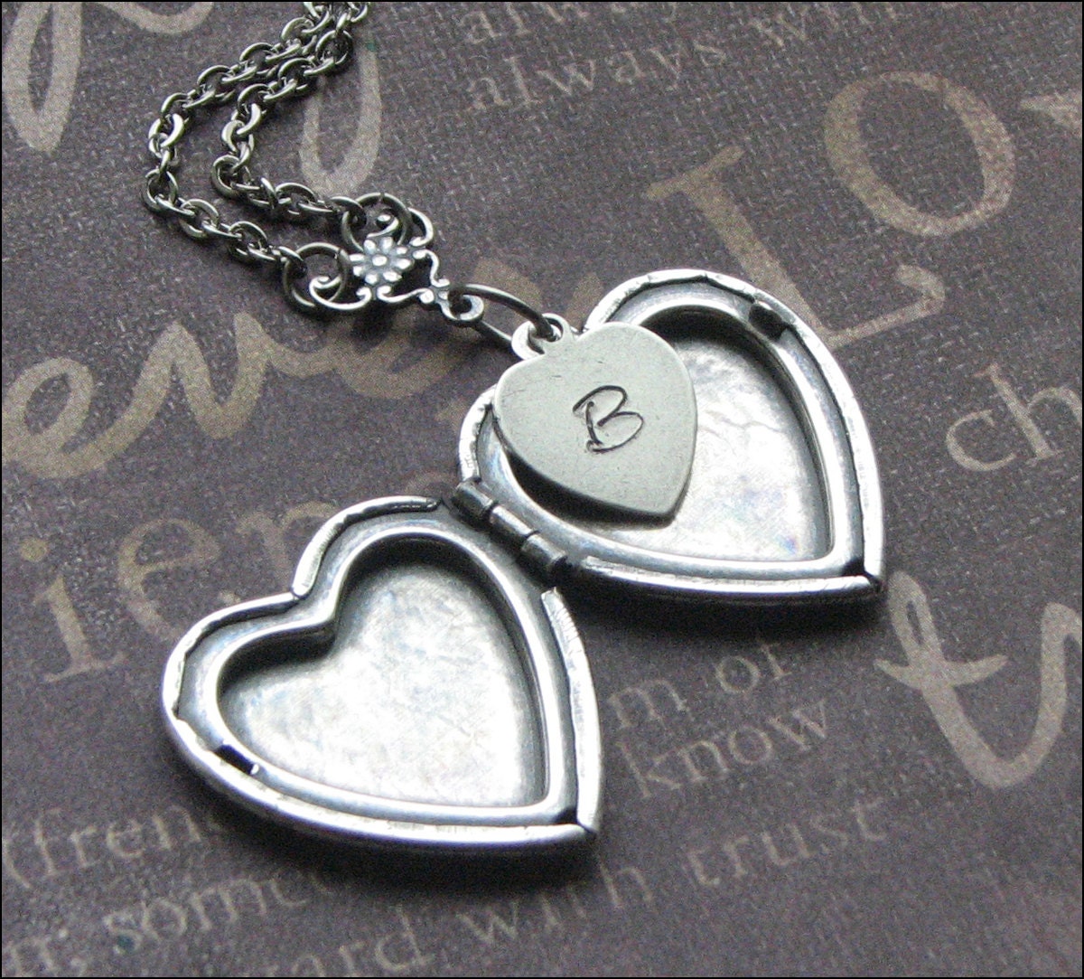Personalized Heart Locket Necklace Initial Necklace Etsy