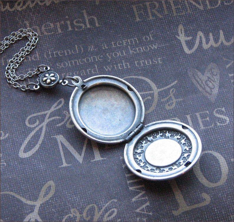 Silver Wreath Locket Necklace Enchanted Moonstone Jewelry - Etsy