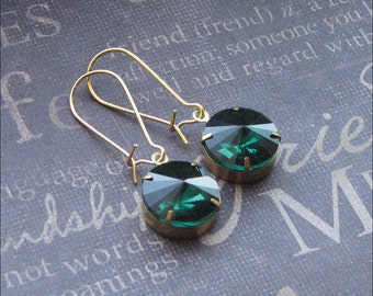 Emerald Earrings, Round Green Crystal Drops, Dangle Earrings, Gold Ear Wires, Round Emerald Crystal, Vintage Brass Earrings, Wedding Bride