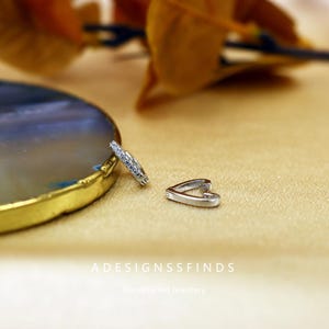 S925 Sterling Silver Heart - shaped Ear Hoops for Women - Fashionable Heart - shaped Earrings