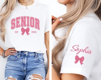 Maglietta Coquette personalizzata per la laurea 2026, Maglietta Coquette personalizzata per la laurea 2026, Maglietta Coquette per la laurea, Maglietta con fiocco rosa, Maglietta per la laurea 2026, Regalo di laurea