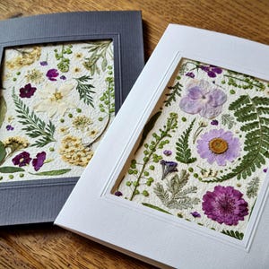 Handgemachte Grußkarte mit echten Blumen, Gepresste Blüten Karte Personalisierbar, Florale Kunst mit Umschlag Geschenkidee Natur, Geburtstag
