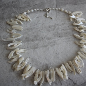 Vintage Mother of Pearl Shell Necklace