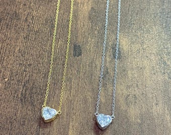 Collier en argent sterling à pendentif coeur et cz