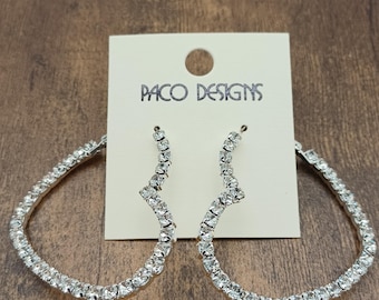 Créoles en argent et pierres précieuses en forme de coeur