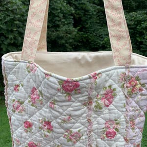 Quilted Tote Bag for Women Coquette Pink Bows Tote Bag Quilted Gift for Moms Quilted Diaper Tote Bag Shabby Chic Gift for Women