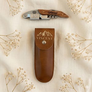 Navaja multiherramienta con funda personalizada, abridor de botellas original, única y útil, regalo para amantes del vino, parejas, inauguraciones de casas.