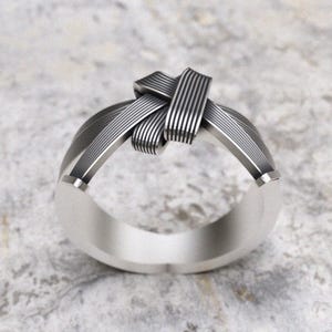 Ribbon Ring, 925 Sterling Silver, Modern Wire Ring, Handcrafted Minimalist Design, Contemporary Statement Ring, Architectural Jewelry