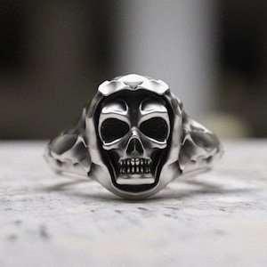 Skull Ring for Men in 925 Sterling Silver, Gothic Biker Jewelry, Handcrafted Memento Mori Design, Punk Rock Statement Band, Oxidized Metal