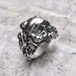 925 Sterling Silver Skull Ring | Handcrafted Gothic Biker Jewelry | Men&#39;s Statement Ring | Vintage Style Silver Signet Ring | Gift for Him