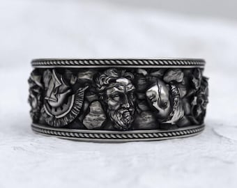Ring aus 925er Sterlingsilber mit verstellbarem Band, Motiv: Griechische Mythologie, Antike Götter und Helden im Mäandermuster, Herrenschmuck im Antik-Stil