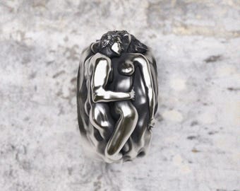 Lovers Embrace Ring 925 Sterling Silver | Couple Hugging Signet Ring | Romantic Love Jewelry Gift For Anniversary Wedding Valentine's Day