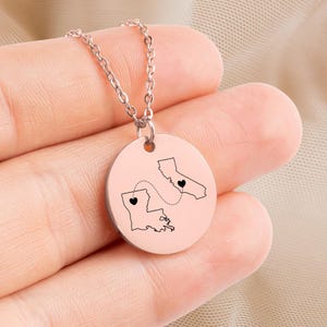 Collier d'État personnalisé • Pendentif pour deux maisons • Cadeau d'aller à l'université • Cadeau pour relation longue distance • Cadeau d'échange personnalisé BFF