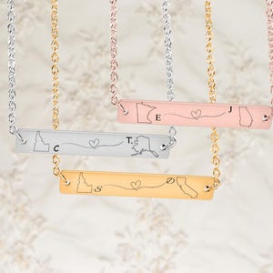 Collier interurbain initial avec barre horizontale • Deux chaînes pour la maison • Cadeau pour relation interurbaine • Cadeau d'échange personnalisé BFF personnalisé