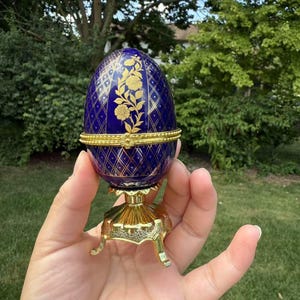 Caixa de Ovos Estilo Fabergé: Caixa de Joias Floral Azul Royal