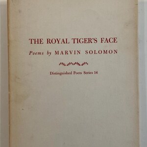 Poezja: Książka vintage - „The Royal Tiger's Face” autorstwa Marvina Solomona (1961)