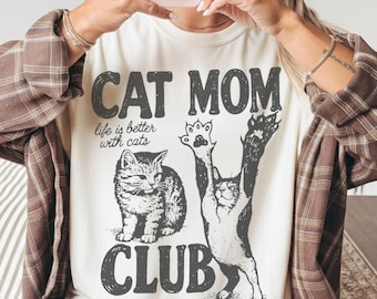Cat Mom Club Comfort Colors T-Shirt, Retro Graphic Tee, Mother’s Day Gift