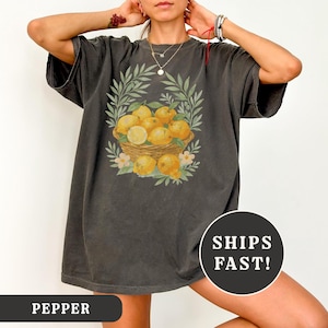 Comfort Colors® Vintage Orange Fruit T-Shirt, Citrus Graphic Tee, Floral Pastel Aesthetic Shirt, Foodie Apparel for Women, Fruity Summer