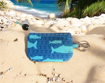 Monedero con forma de ballena azul, llavero y gancho giratorio.
